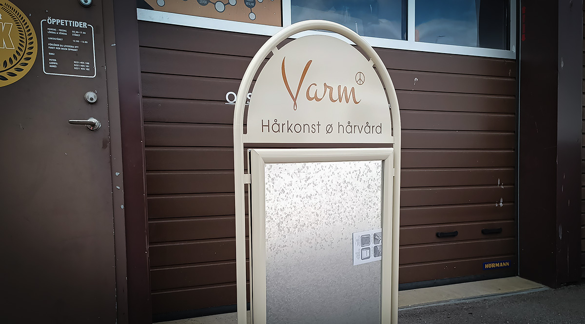 Gatupratare anpassad för stadsmiljö - Reklamhuset RINK