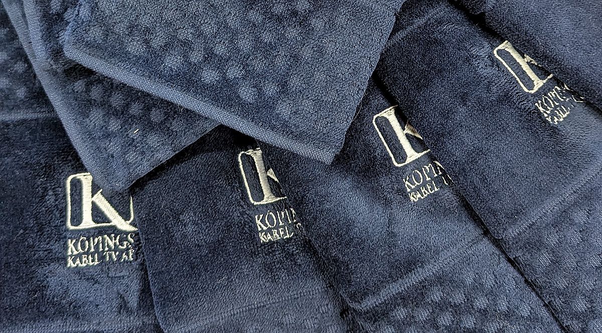 Broderade golfhanddukar till KKTV - Reklamhuset RINK